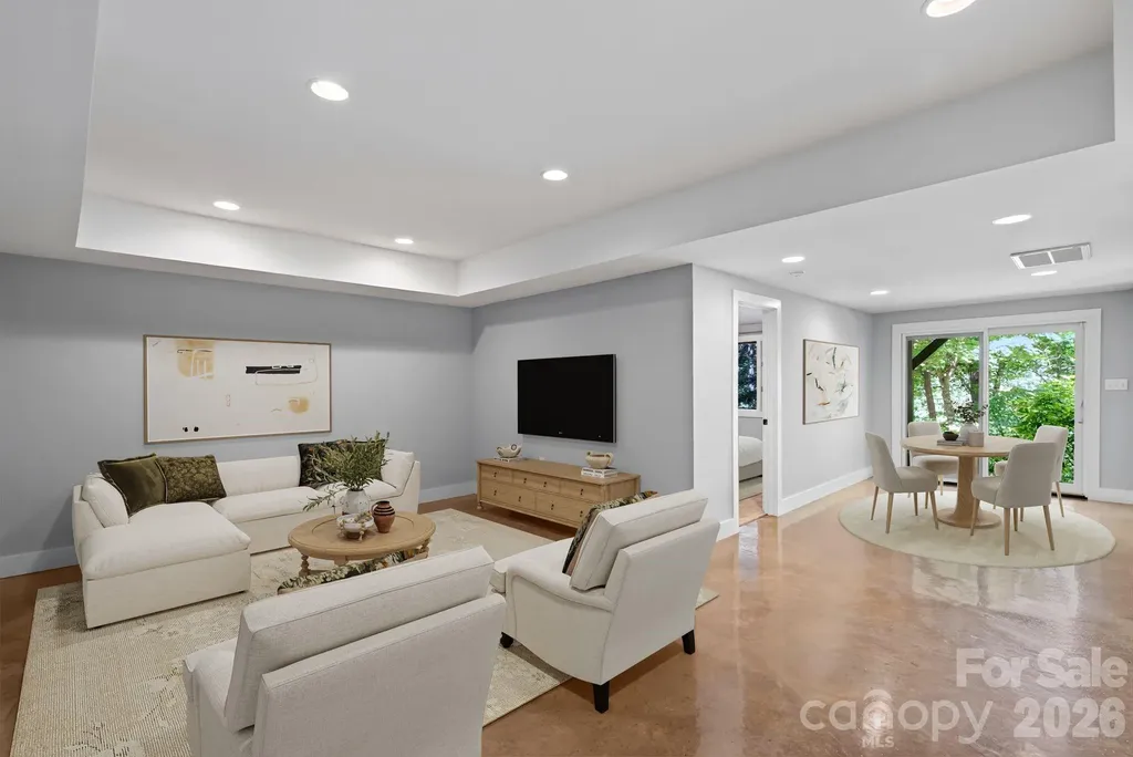 12 Beech Tree Lane Asheville NC 28804