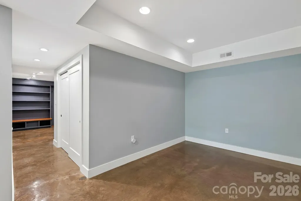 12 Beech Tree Lane Asheville NC 28804