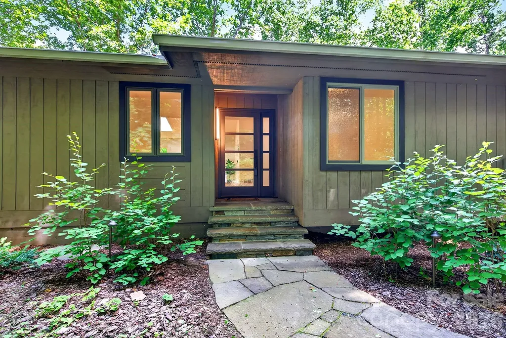 12 Beech Tree Lane Asheville NC 28804