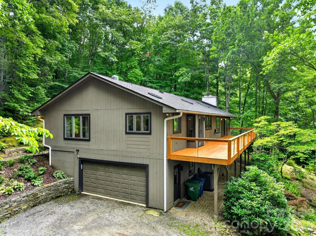 12 Beech Tree Lane Asheville NC 28804