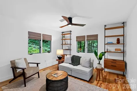 12 Beech Tree Lane Asheville NC 28804