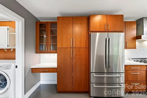 12 Beech Tree Lane Asheville NC 28804