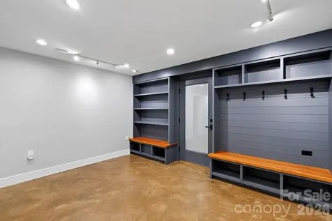 12 Beech Tree Lane Asheville NC 28804