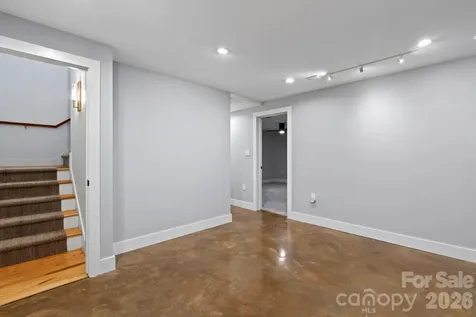 12 Beech Tree Lane Asheville NC 28804