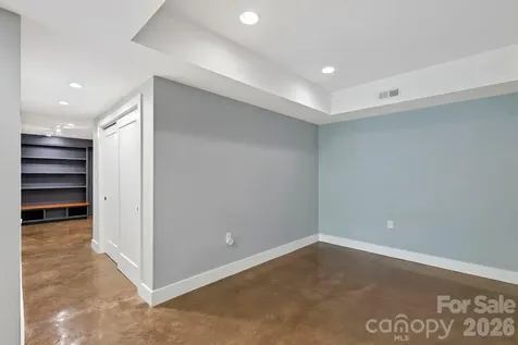 12 Beech Tree Lane Asheville NC 28804