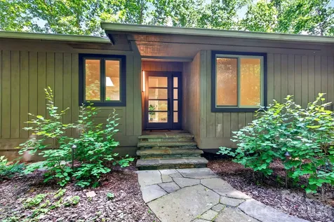 12 Beech Tree Lane Asheville NC 28804