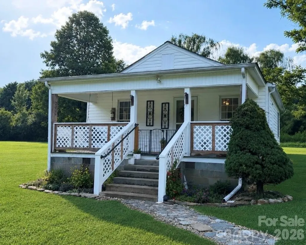 2064 Alberton Lane Lenoir NC 28645