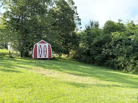 2064 Alberton Lane Lenoir NC 28645
