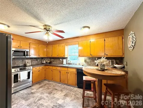 2064 Alberton Lane Lenoir NC 28645