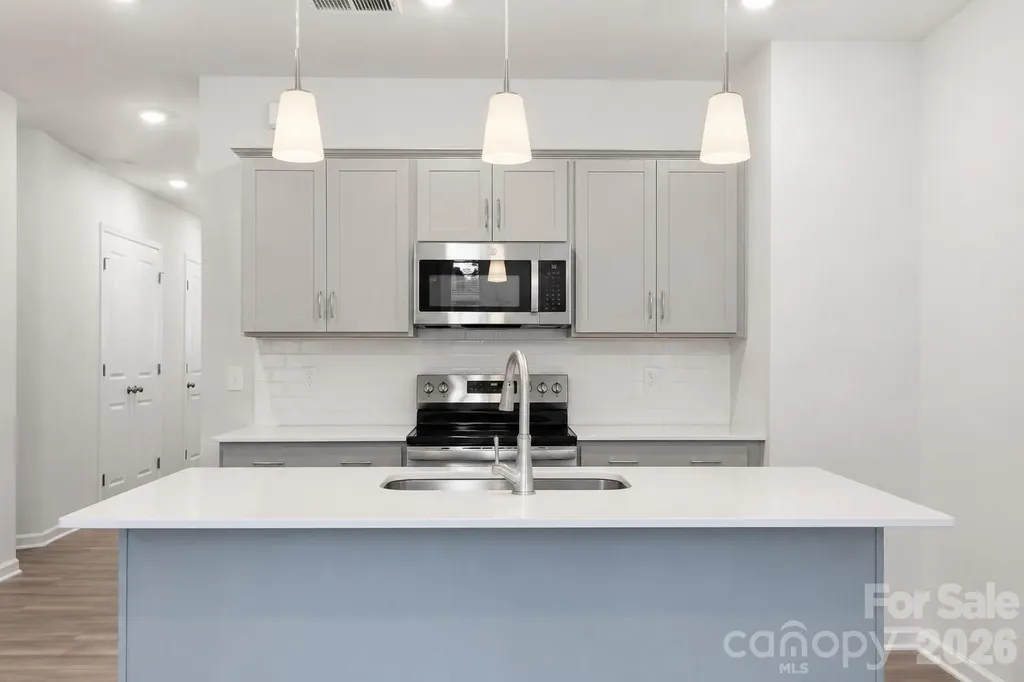 4614 Lakeview Road Charlotte NC 28216