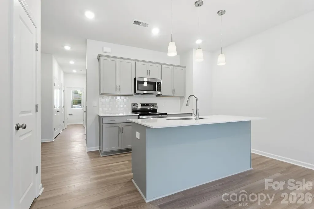 4614 Lakeview Road Charlotte NC 28216