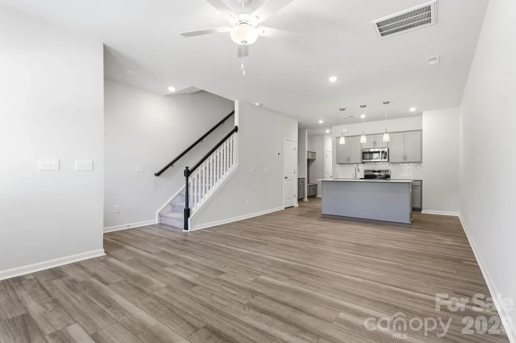 4614 Lakeview Road Charlotte NC 28216