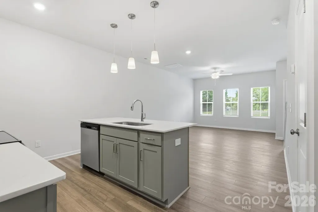4614 Lakeview Road Charlotte NC 28216
