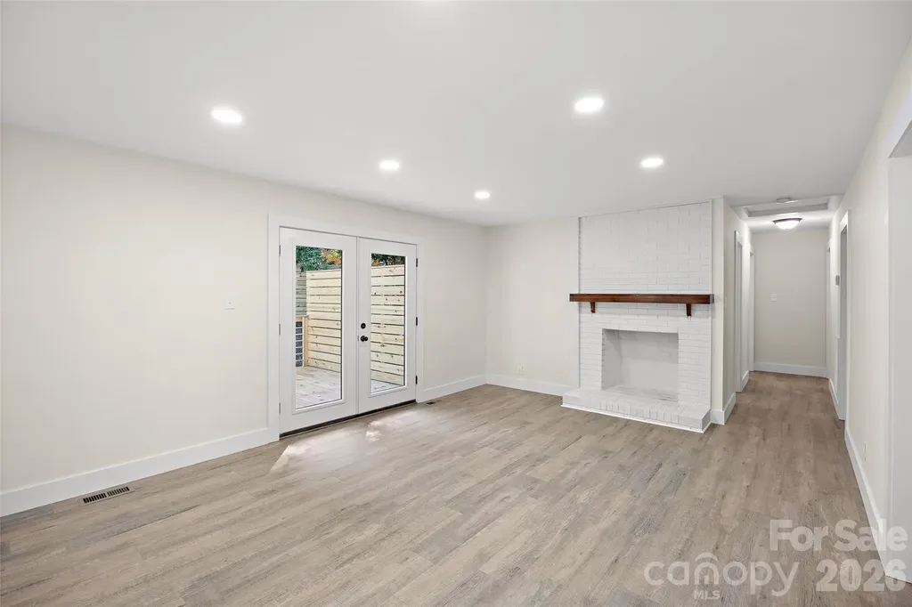 8033 Ritter Drive Charlotte NC 28270