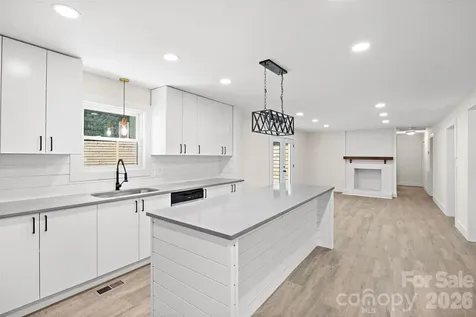 8033 Ritter Drive Charlotte NC 28270