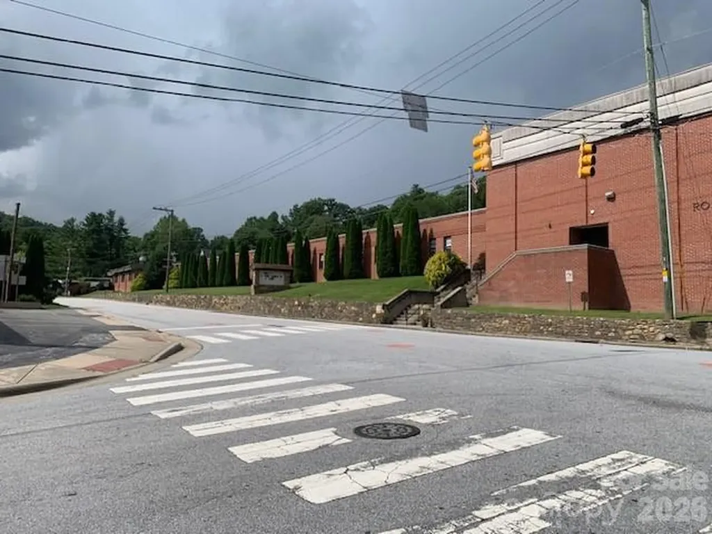 28 W Chestnut Street Rosman NC 28712