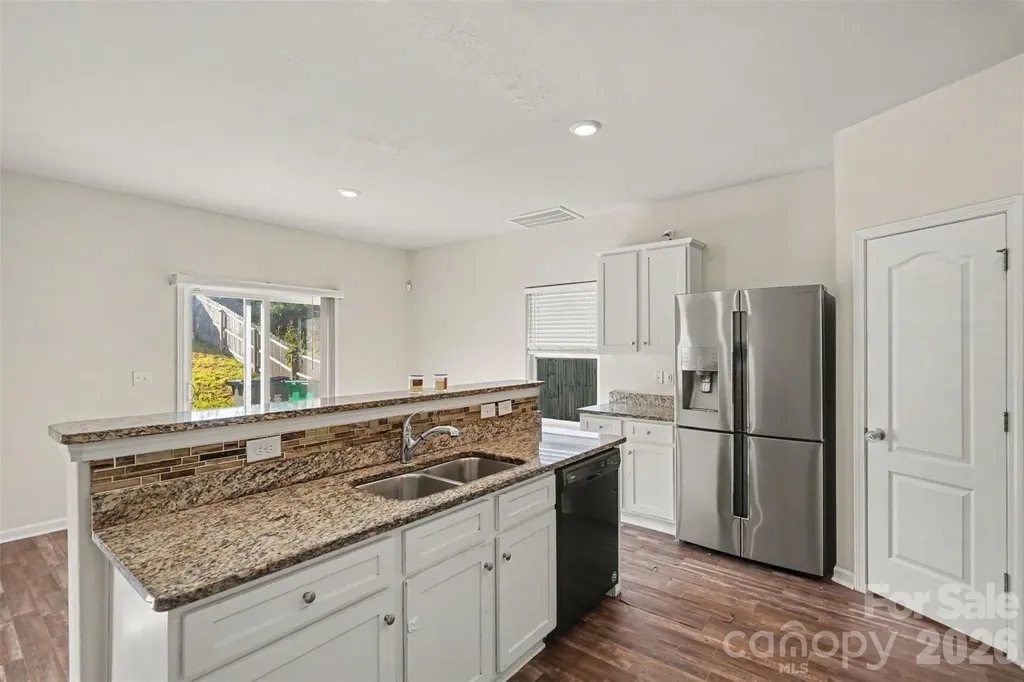 8411 Highgate Drive Charlotte NC 28215