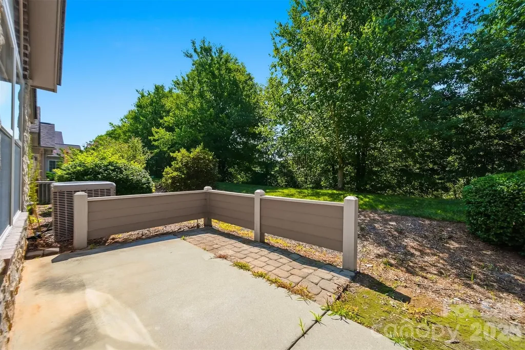 808 Wynnshire Drive Hickory NC 28601