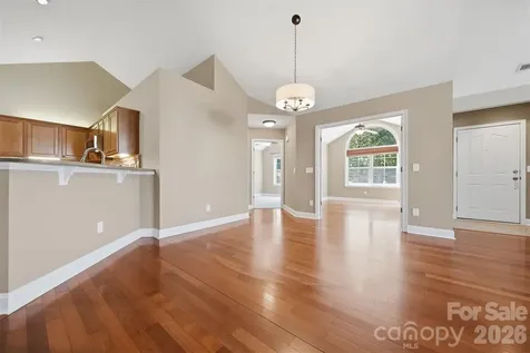 808 Wynnshire Drive Hickory NC 28601