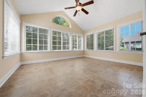 808 Wynnshire Drive Hickory NC 28601