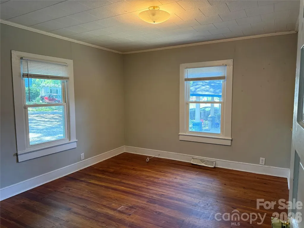 514 S Avon Street Gastonia NC 28054