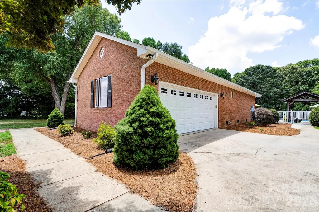 2002 Flint Hill Church Road Shelby NC 28152