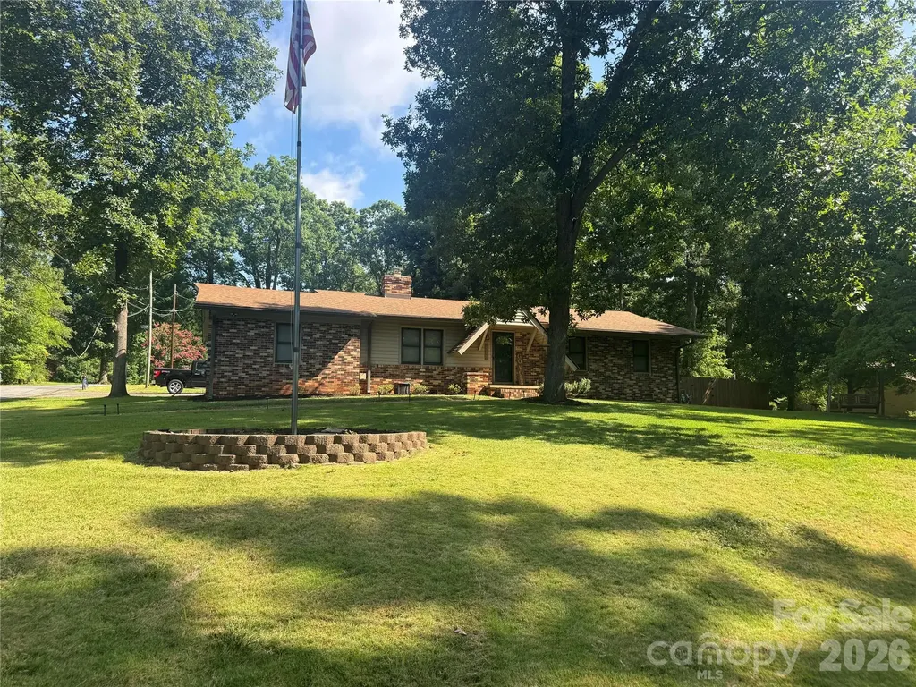 1106 Robinhood Lane Kannapolis NC 28081