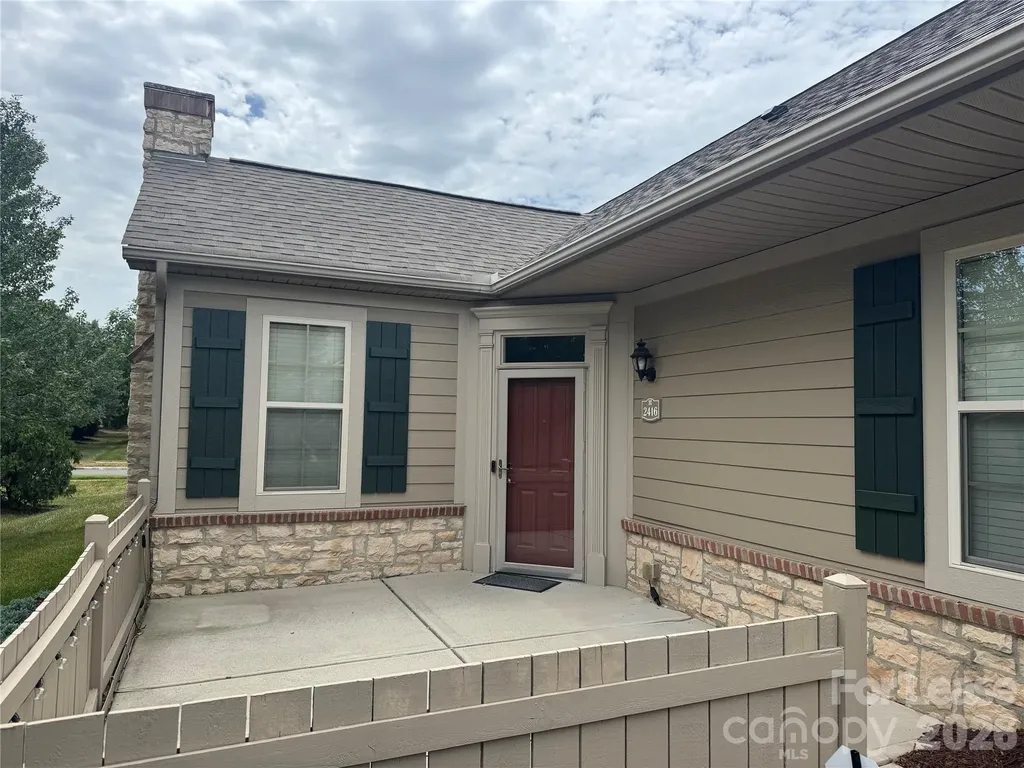 2416 Coltsview Road Matthews NC 28105