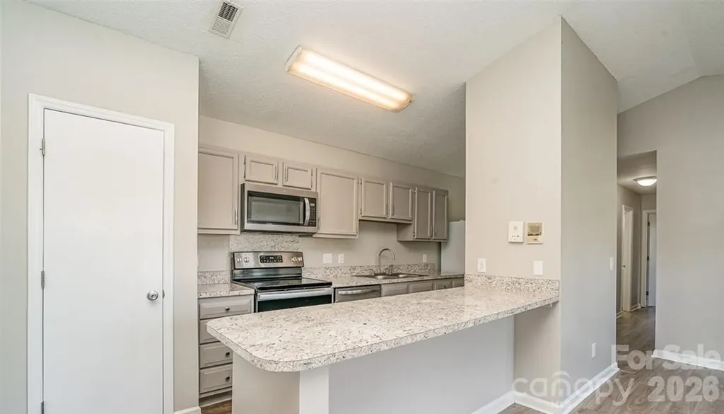 6165 Meadow Rose Lane Charlotte NC 28215