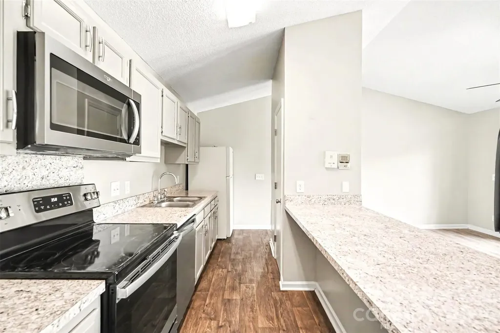 6165 Meadow Rose Lane Charlotte NC 28215