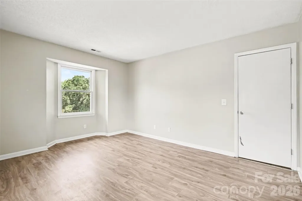 6165 Meadow Rose Lane Charlotte NC 28215