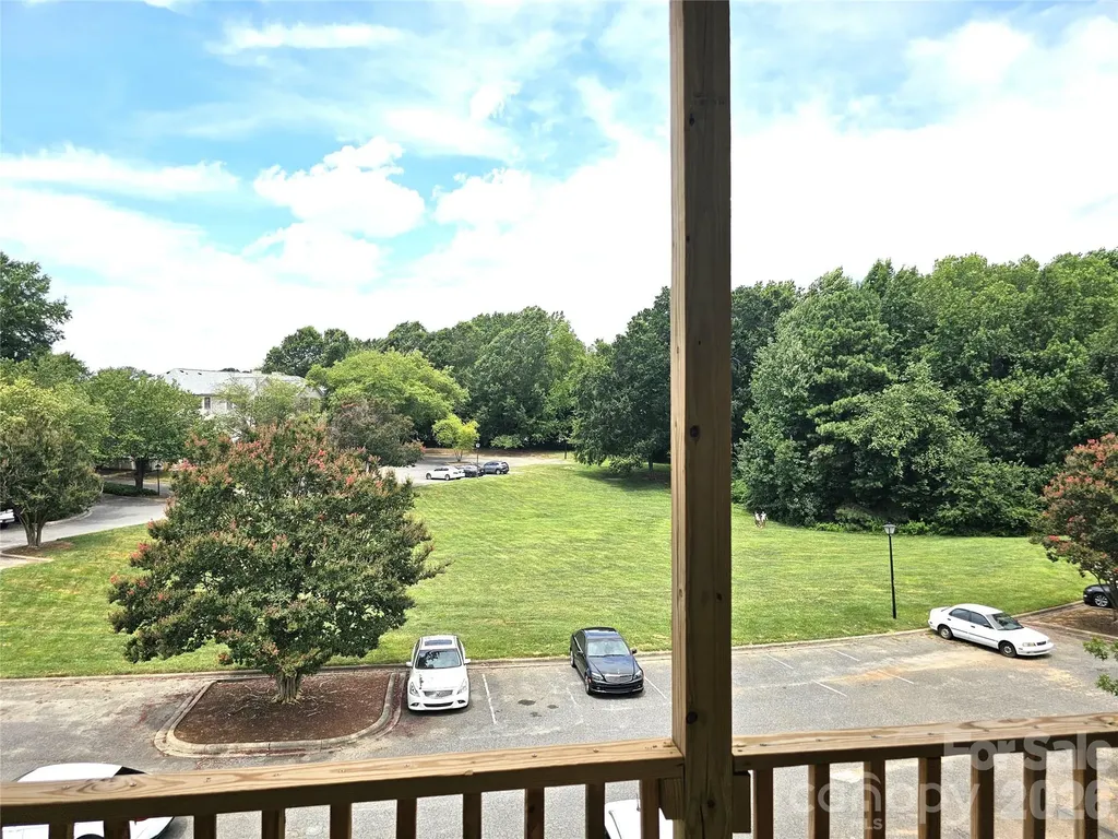 6165 Meadow Rose Lane Charlotte NC 28215