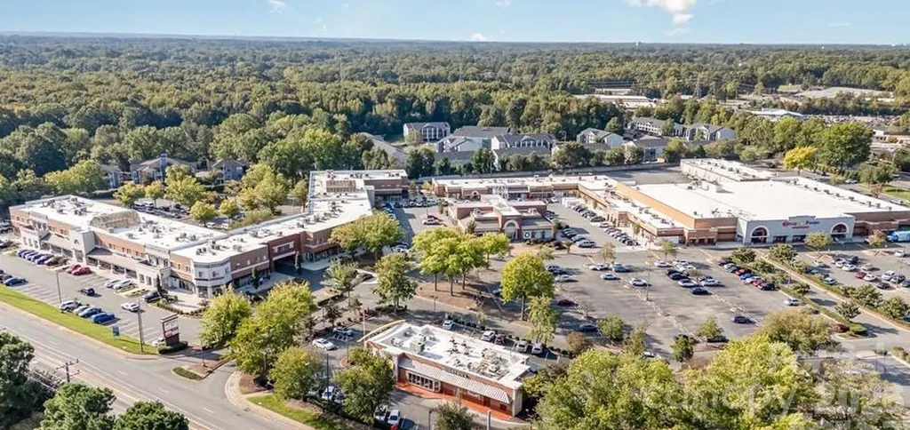 6165 Meadow Rose Lane Charlotte NC 28215