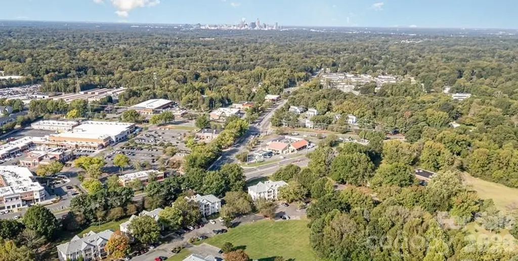 6165 Meadow Rose Lane Charlotte NC 28215