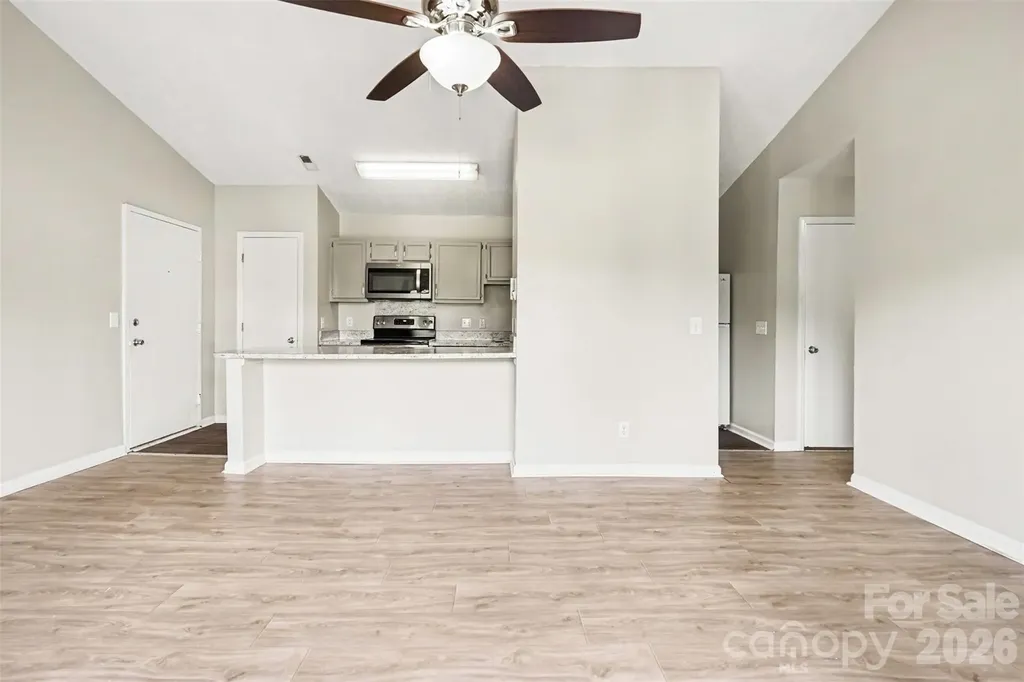 6165 Meadow Rose Lane Charlotte NC 28215