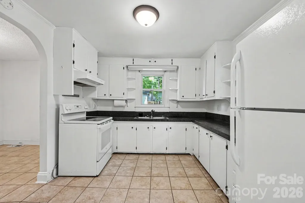 2111 Englewood Street Kannapolis NC 28083