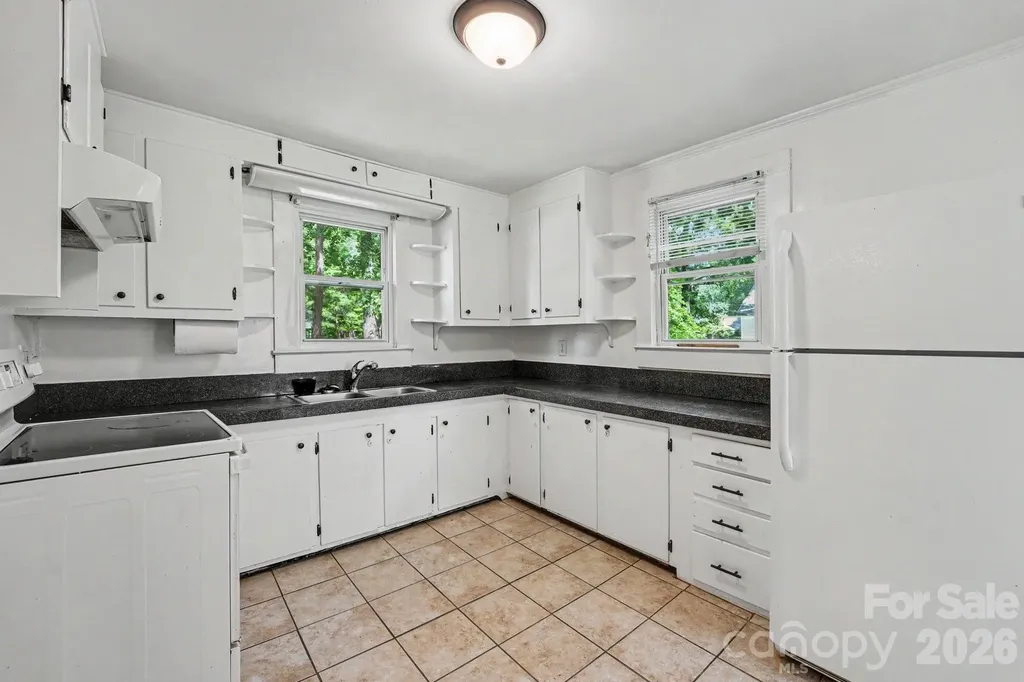 2111 Englewood Street Kannapolis NC 28083