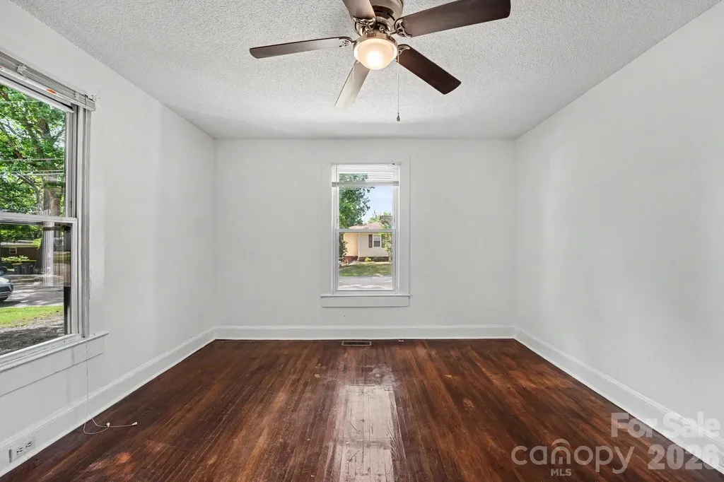 2111 Englewood Street Kannapolis NC 28083