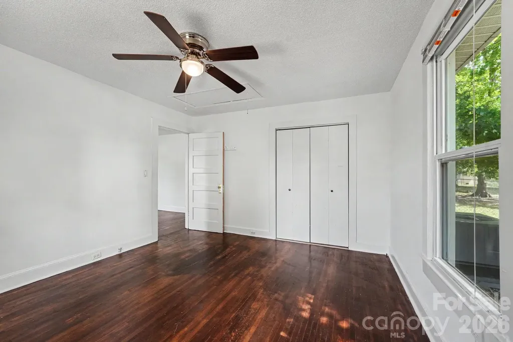 2111 Englewood Street Kannapolis NC 28083