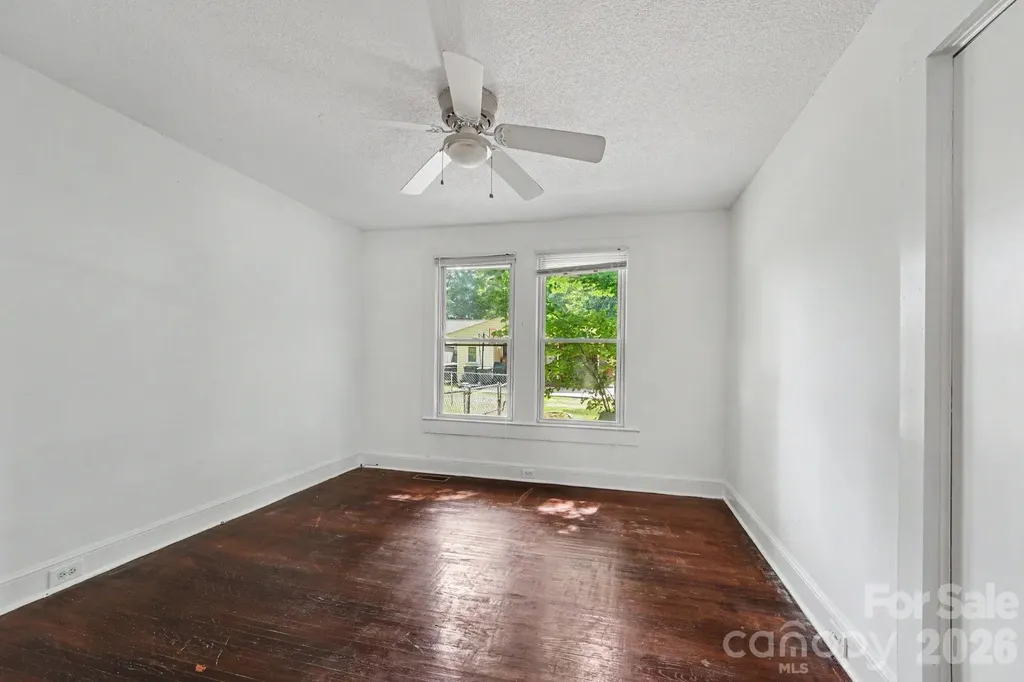 2111 Englewood Street Kannapolis NC 28083