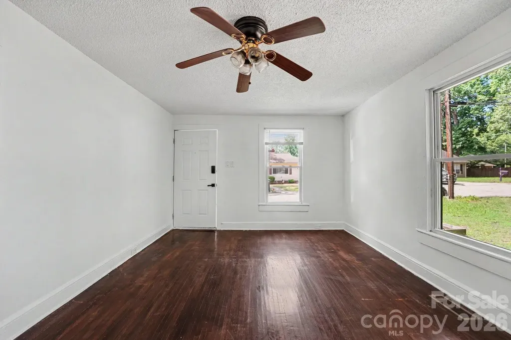 2111 Englewood Street Kannapolis NC 28083