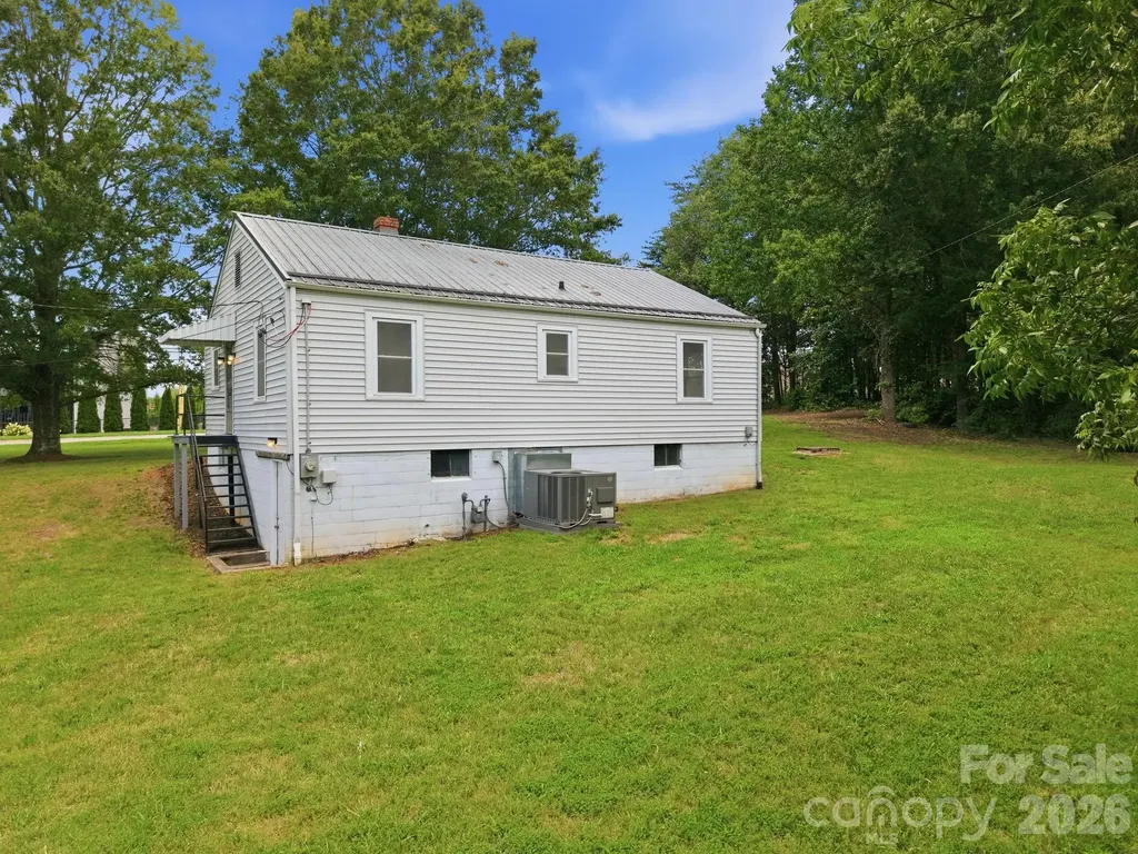 825 21st Street Drive SE Hickory NC 28602
