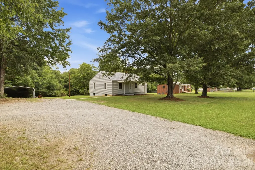 825 21st Street Drive SE Hickory NC 28602