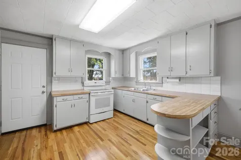 825 21st Street Drive SE Hickory NC 28602