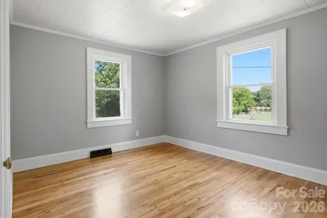 825 21st Street Drive SE Hickory NC 28602