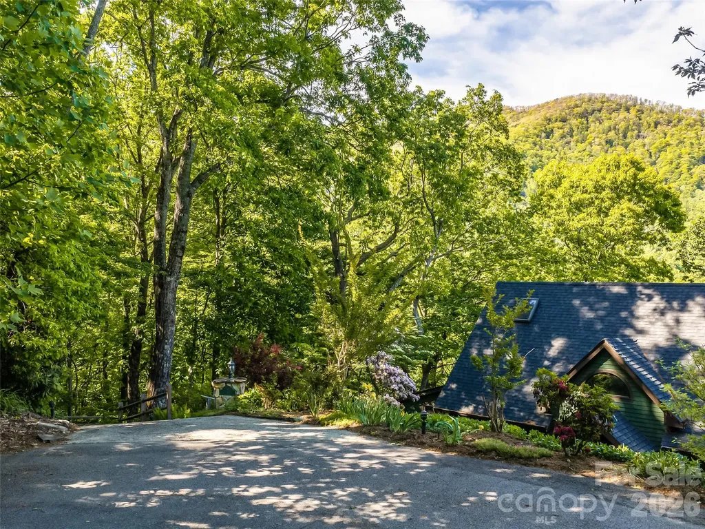 8 White Birch Court Black Mountain NC 28711