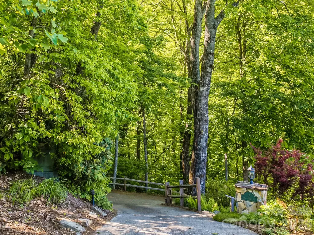 8 White Birch Court Black Mountain NC 28711