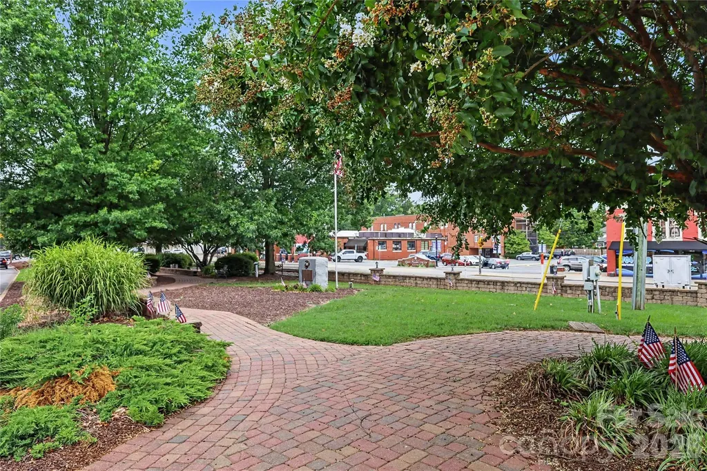 111-115 N Main Street Mooresville NC 28115