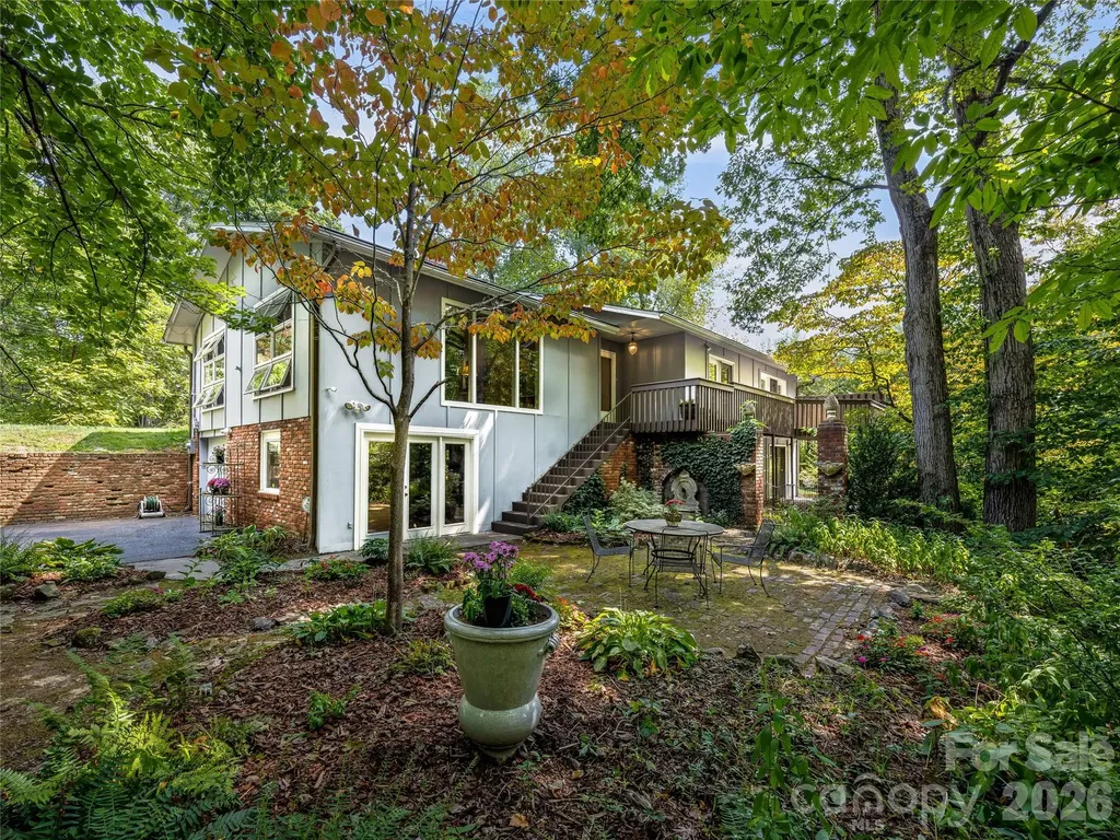 5 Hillcrest Road E Asheville NC 28804