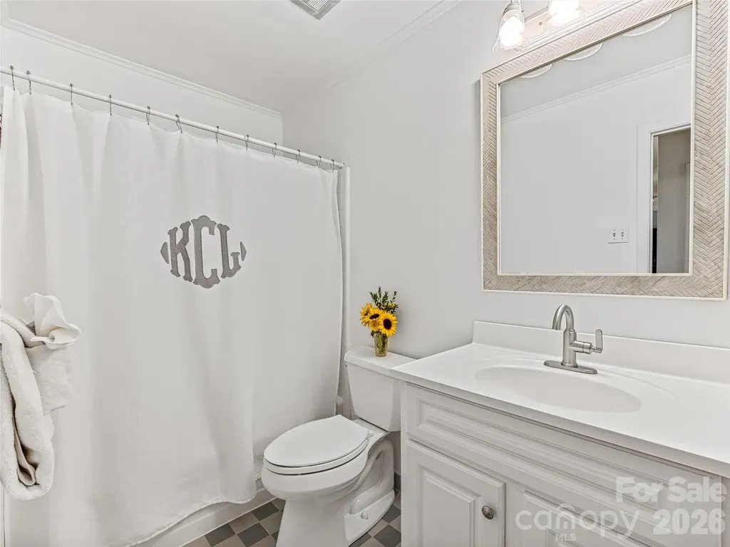 5 Hillcrest Road E Asheville NC 28804